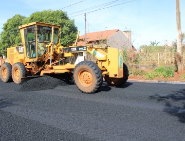 Prefeitura inicia recuperação de ruas da cidade